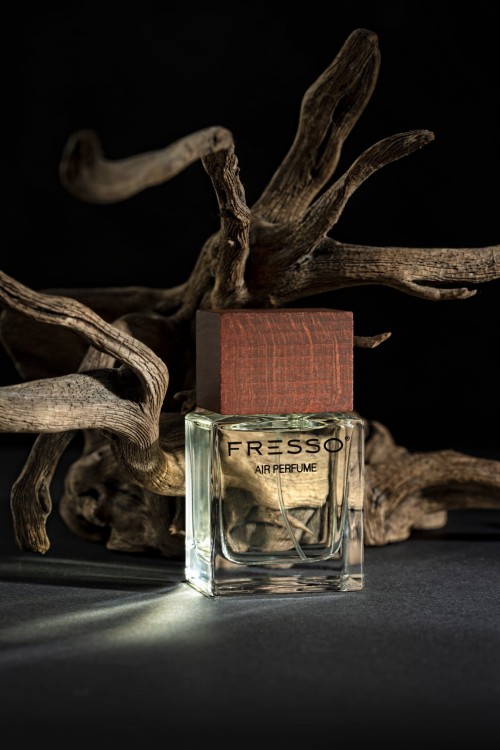 perfumy fresso elegancki flakon z drewnianą nasadką