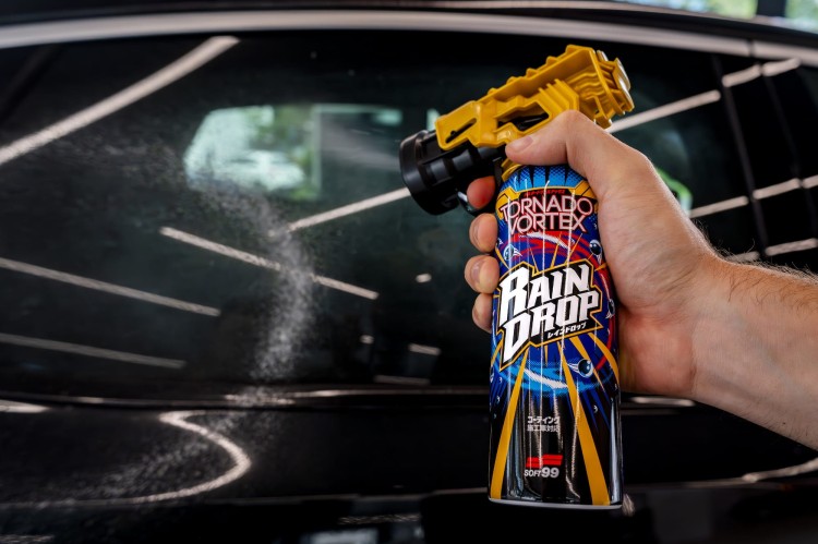 aplikacja quick detailer soft99 rain drop tornado vortex na szyby samochodowe