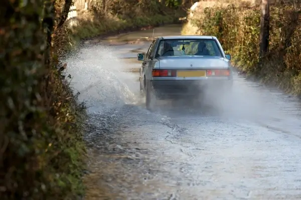 Jak przygotować auto na jesień